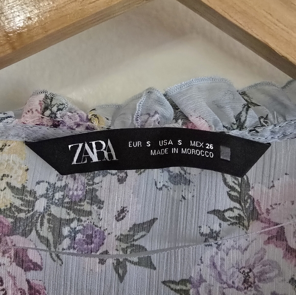 Zara Sheer Floral Print Blouse w/Ruffles - Picture 5 of 5